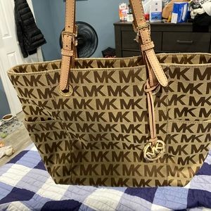 womens michael kors bag